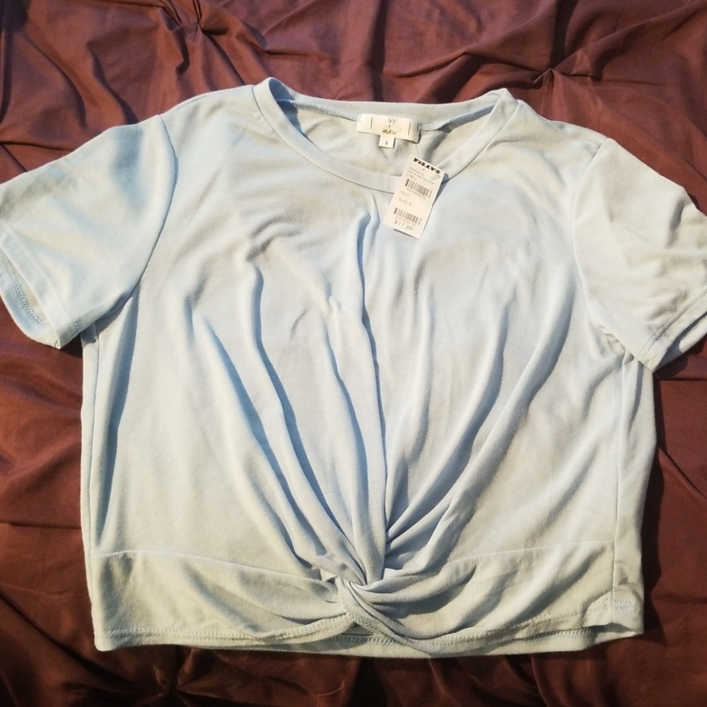 Women's tillys light blue crop top